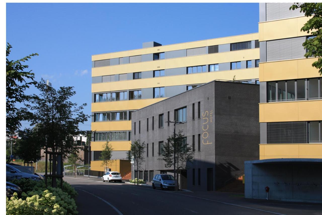 Focus Hotel Сурзее Екстериор снимка