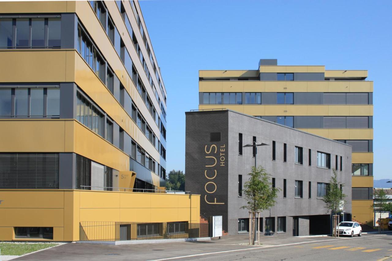 Focus Hotel Сурзее Екстериор снимка